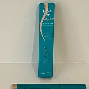 Thrive Causmetics ~ Brilliant Eye Brightener Stella Champagne Shimmer Stick 1.4g